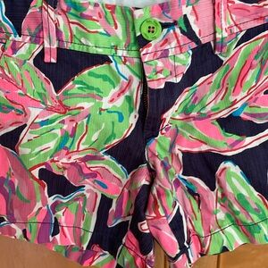 Vintage Lilly Pulitzer Shorts. Size 0. Excellent condition.